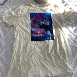 Nike T-shirt (L) SEND BEST OFFER